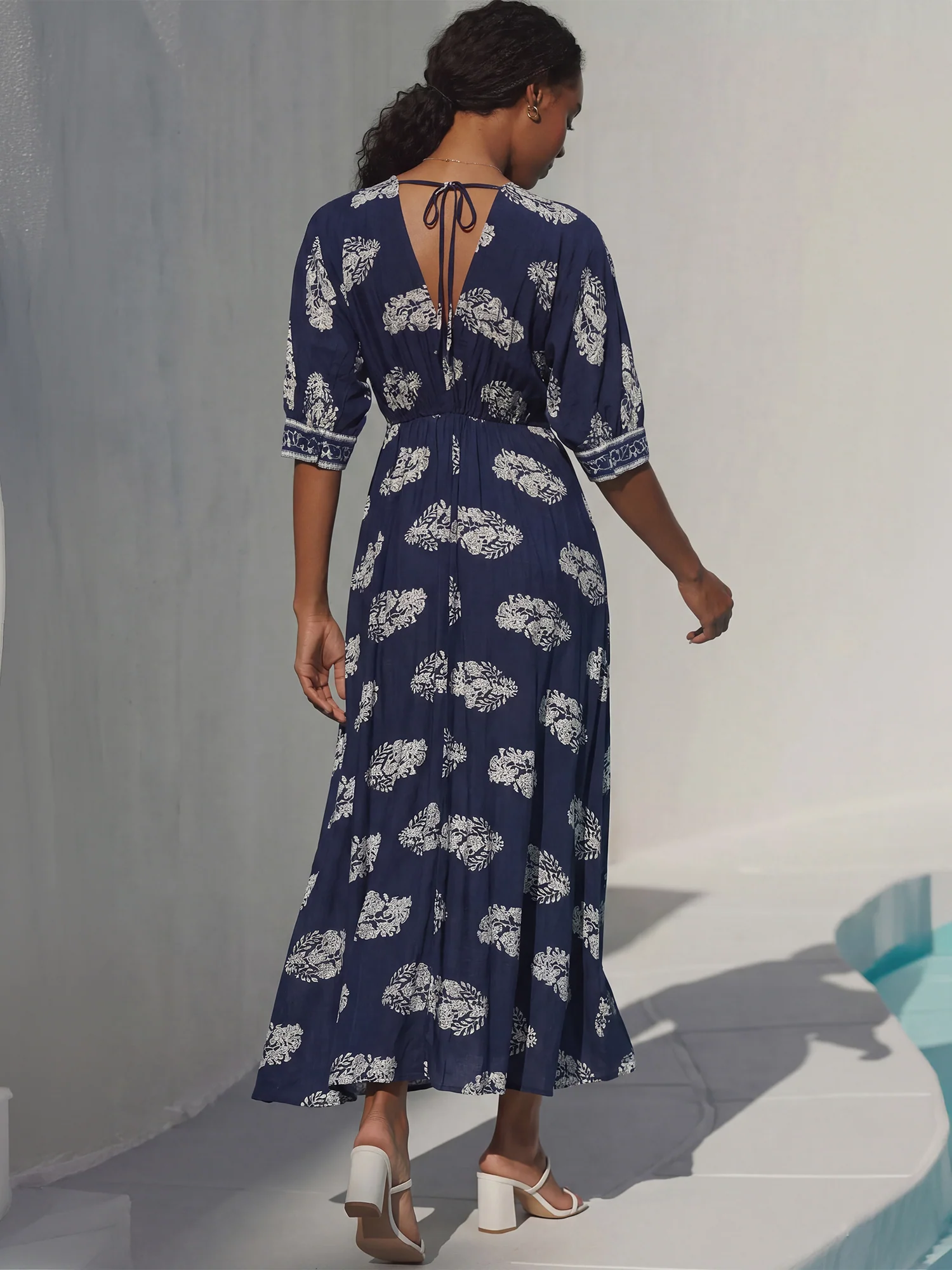 Short sleeve V Neck Border Print Woven Midi Dress - Image 6