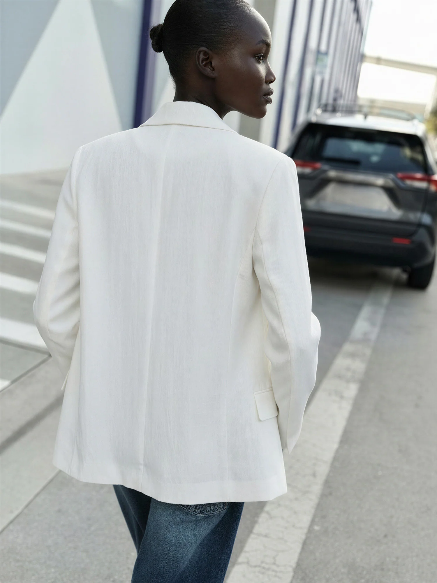 Crinkle Flowy Open Blazer - Image 14
