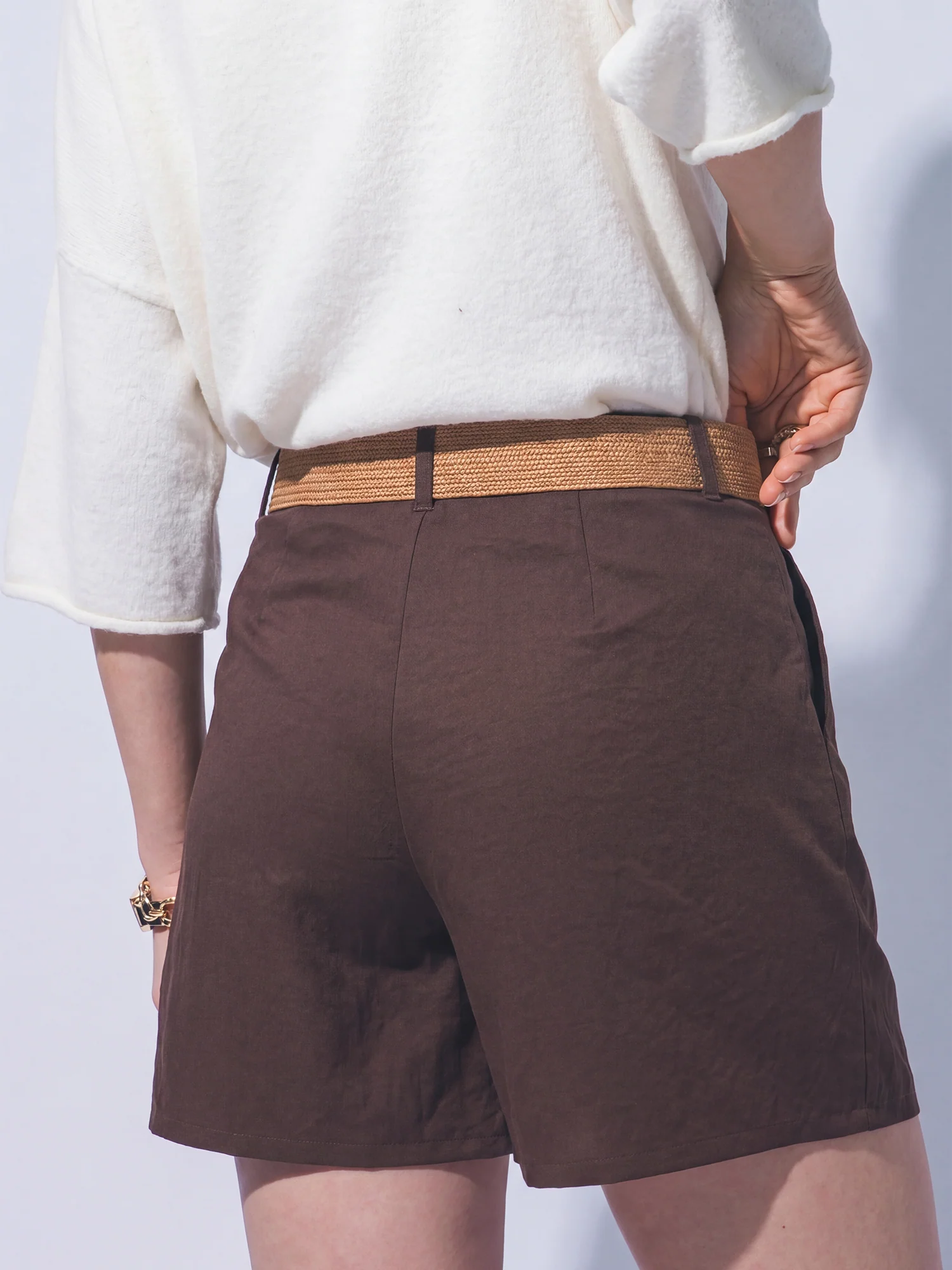 Raffia Belt Milano Pleated Linen Shorts - Image 10