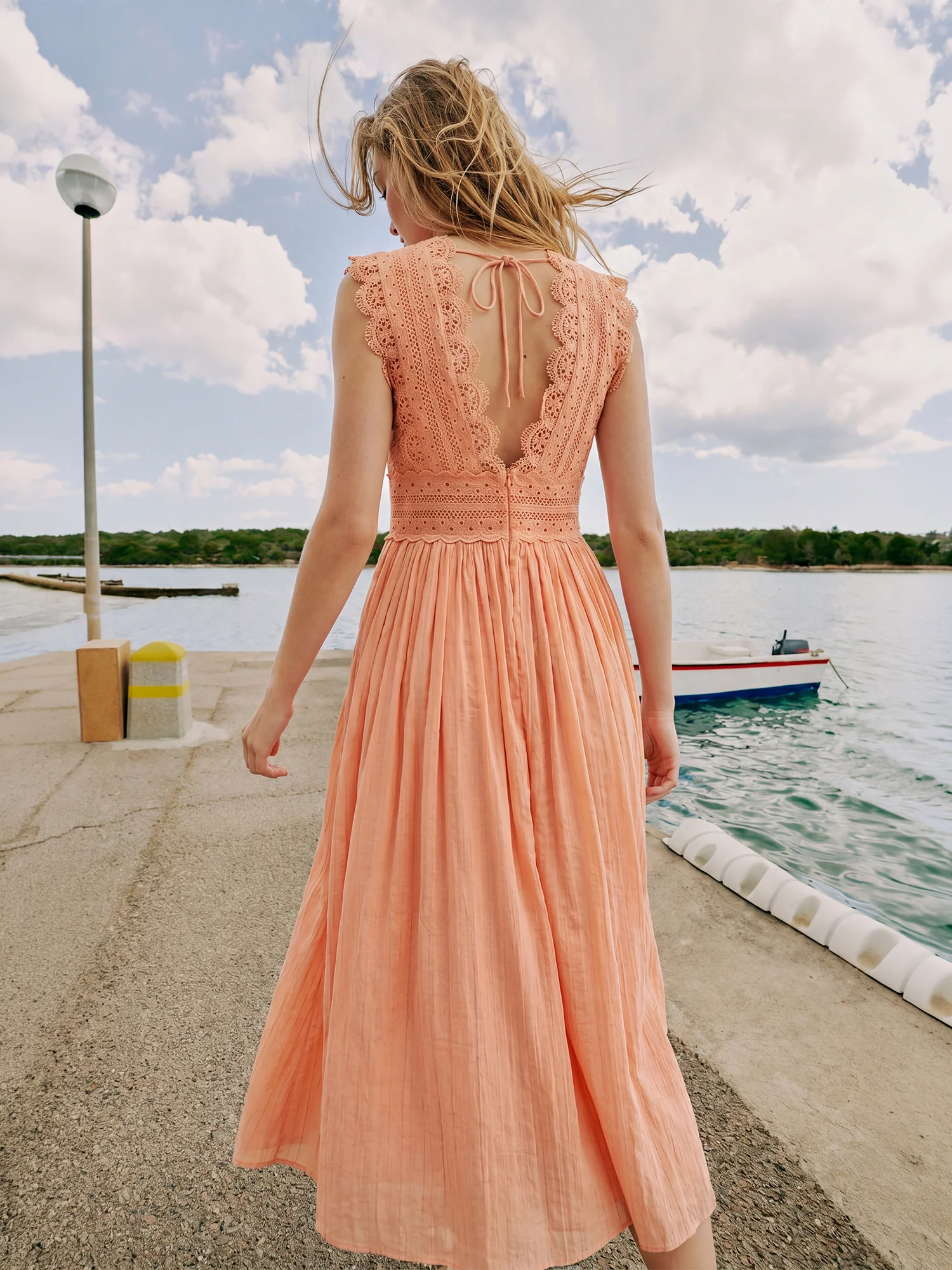 Sleeveless Lace Boho A-Line Midi Dress - Image 3