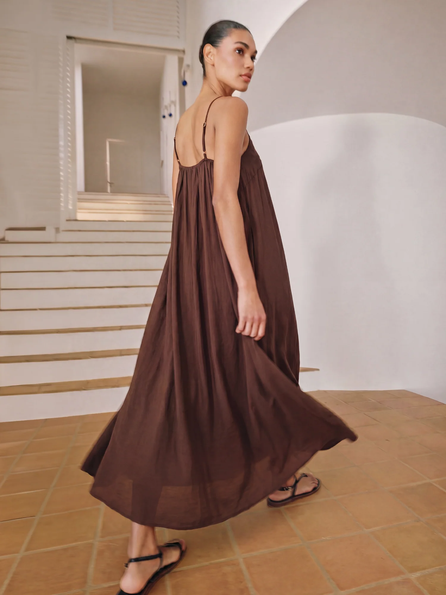 Sleeveless V Neck Pin Tuck Flowy Maxi Sun Dress - Image 4