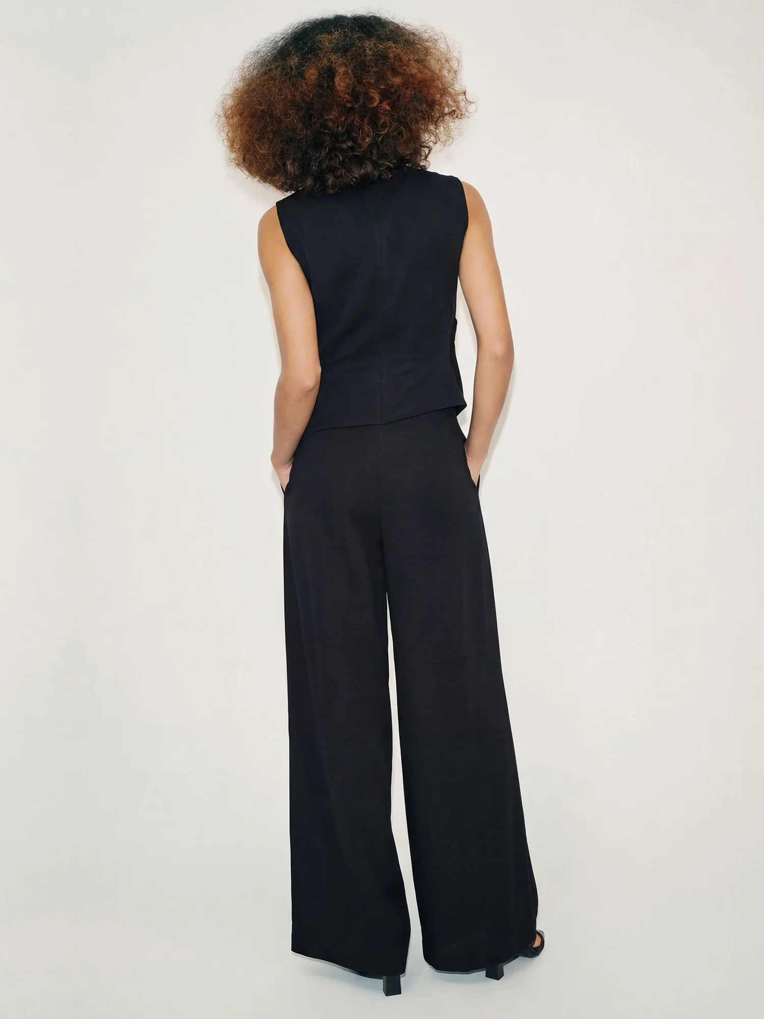 Sleeveless Satin Cowl Neck Side Ruched Jumpsuit - Image 4