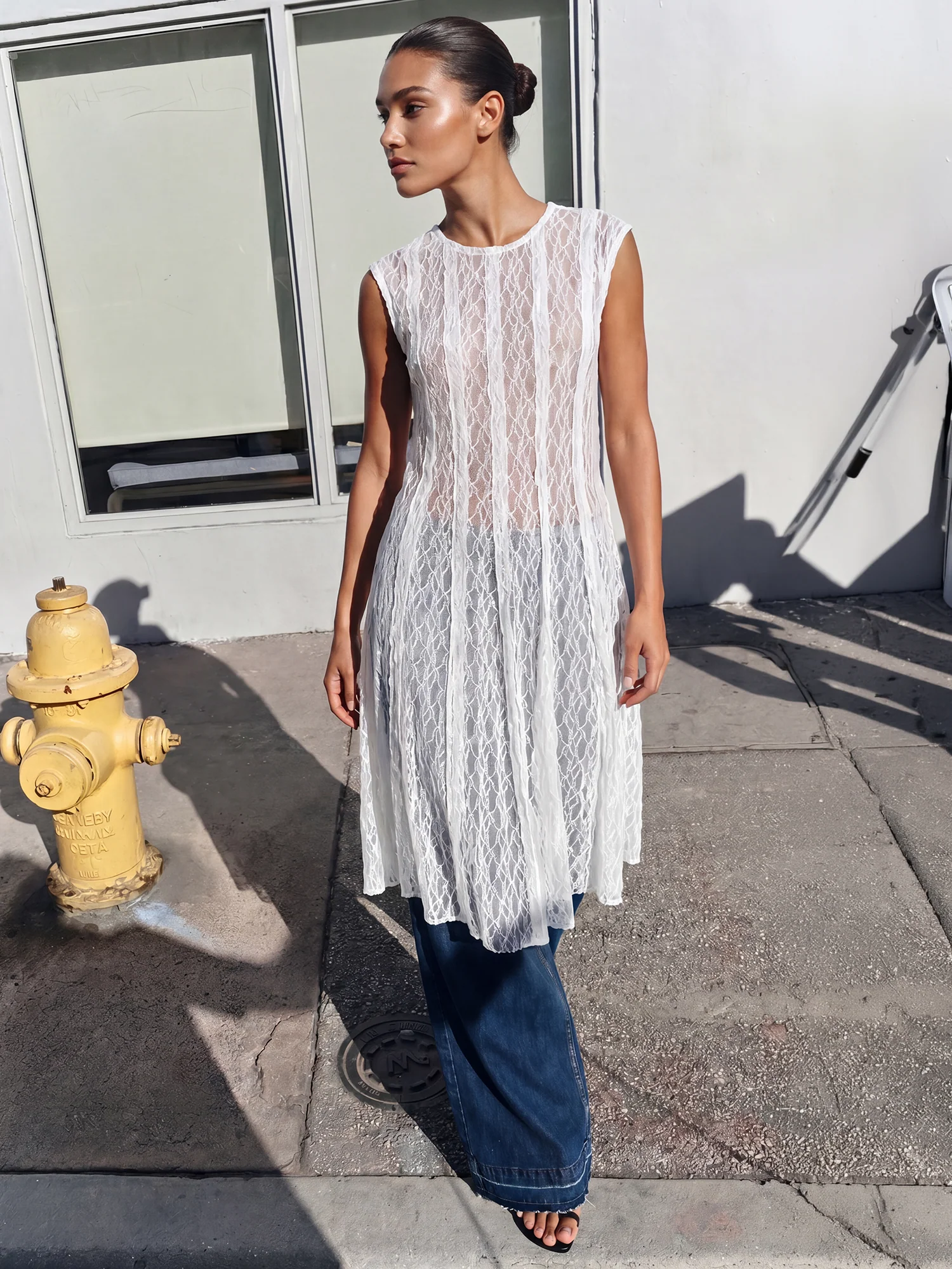 Sleeveless Lace Tunic Top