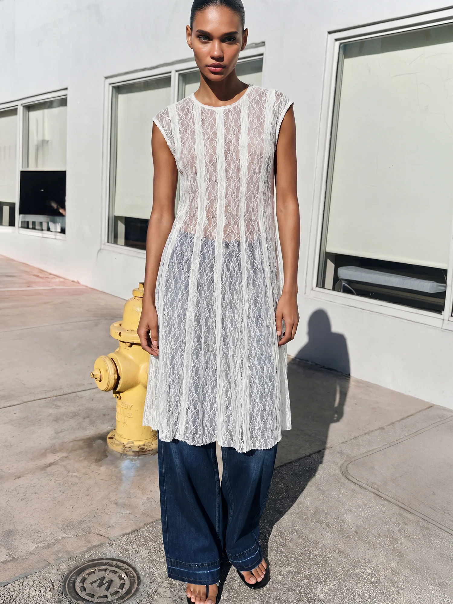 Sleeveless Lace Tunic Top - Image 2