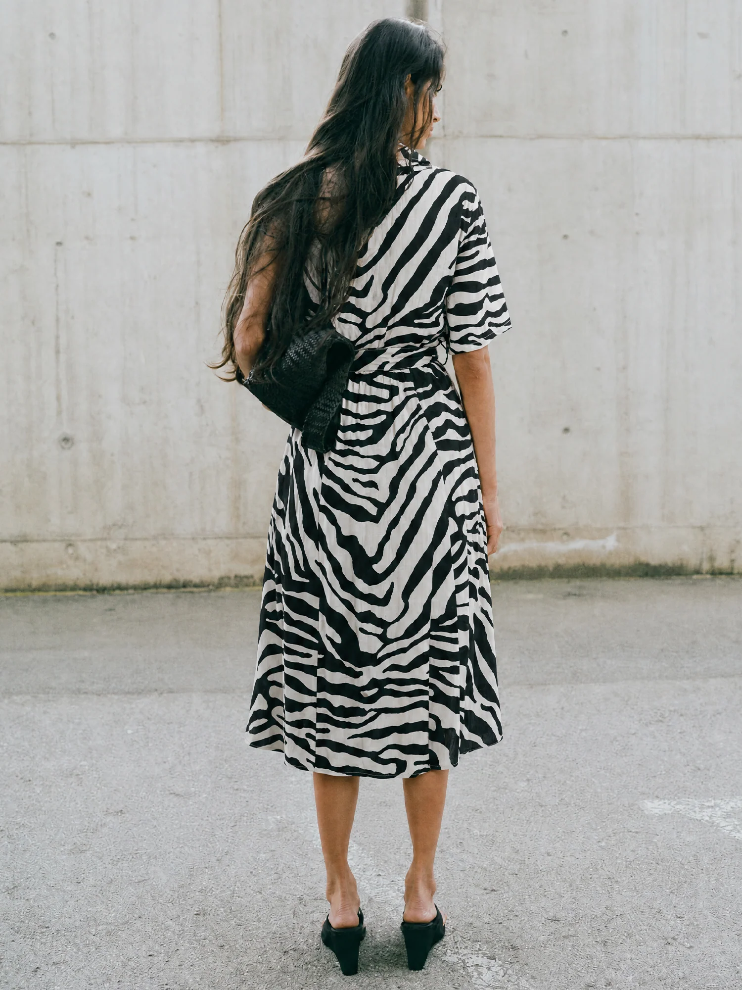 Shortsleeves Button Down Zebra Print Shirt Midi Dress - Image 3