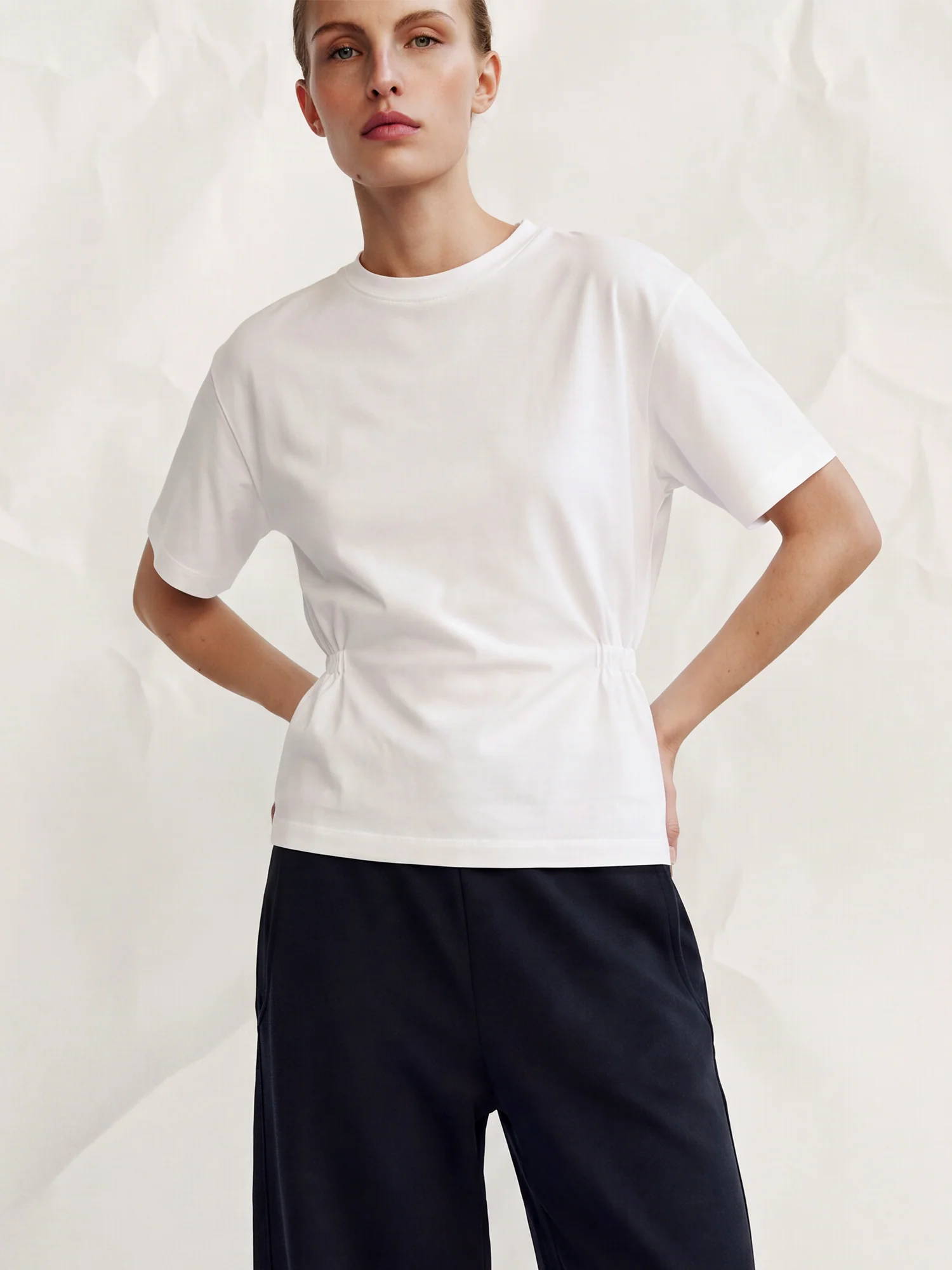 Short Sleeves Cinched Waist T-Shirt