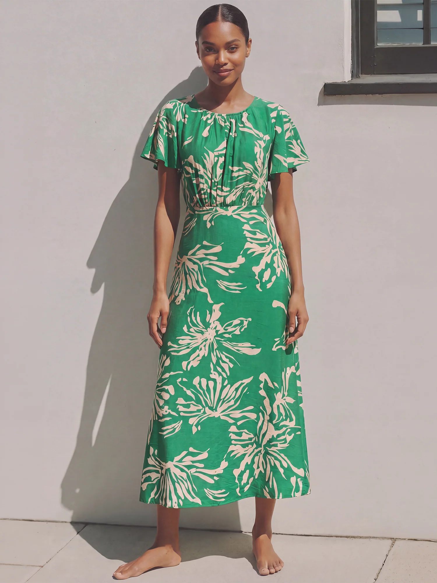 Short Sleeve Floral Ruched Neck Midi Dress - Image 5