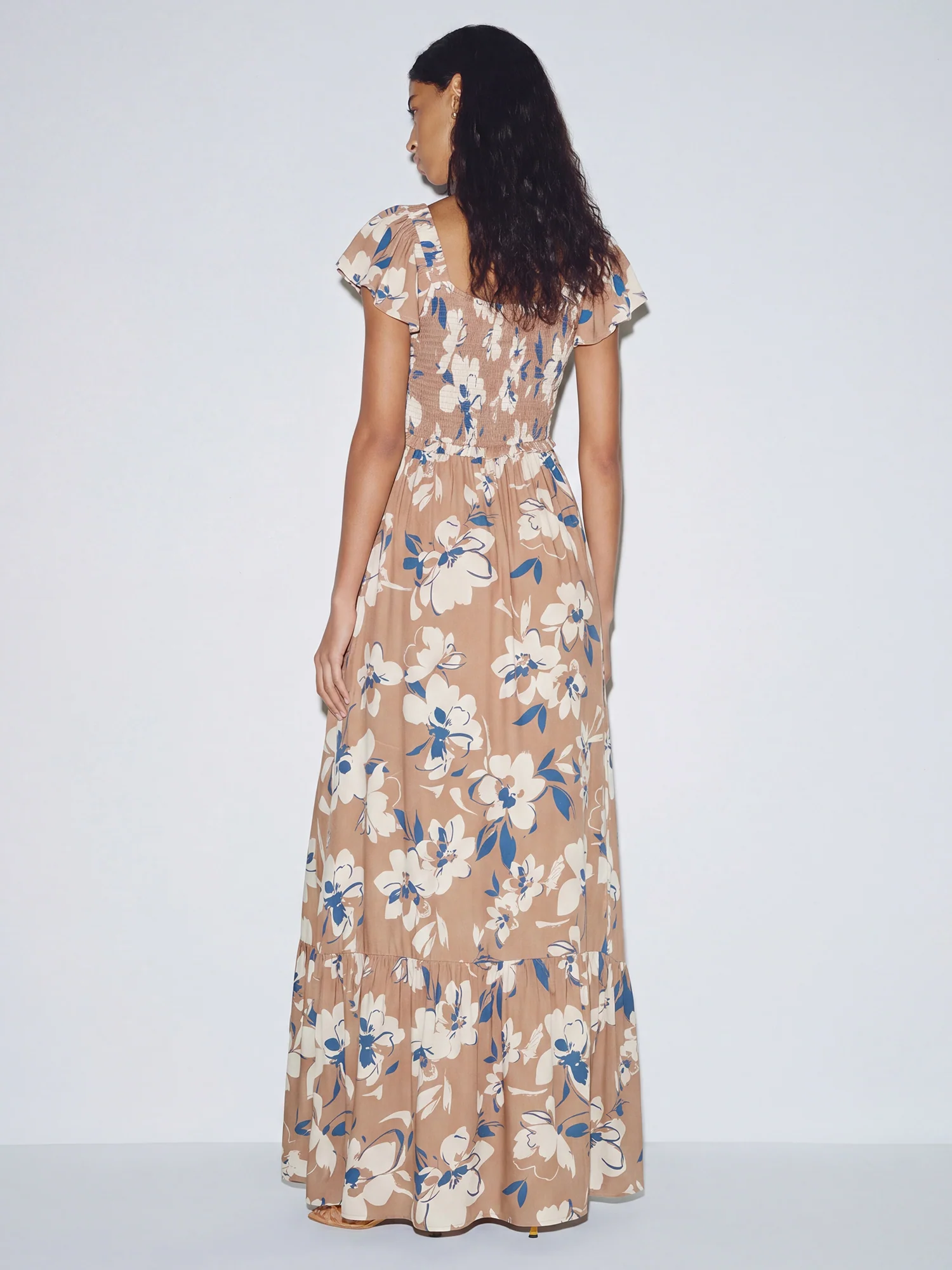 Short Sleeve Floral Smocked Bodice Maxi Sun Dress - Image 3